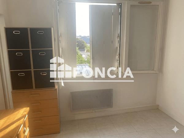 Location Studio 16 m² - 98 BOULEVARD CARNOT Le Mans 72000