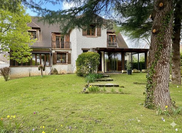 La Ferté-Alais (91590) Maison 4 chambres, sous-sol, piscine sur 1454 m² de terrain