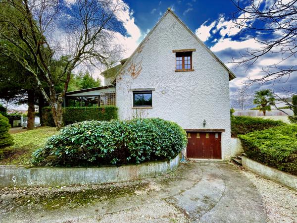 La Ferté-Alais (91590) Maison 4 chambres, sous-sol, piscine sur 1454 m² de terrain
