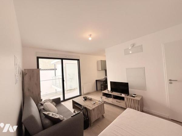 EXCLUSIVITE - REIMS- Copro neuve- Rue du Champs de Mars- T1 de 26,13m2 avec balcon - loué