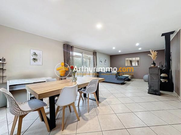 Vente                                                      Maison
                        
                     5 pièces                      101 m2                     à Optevoz
