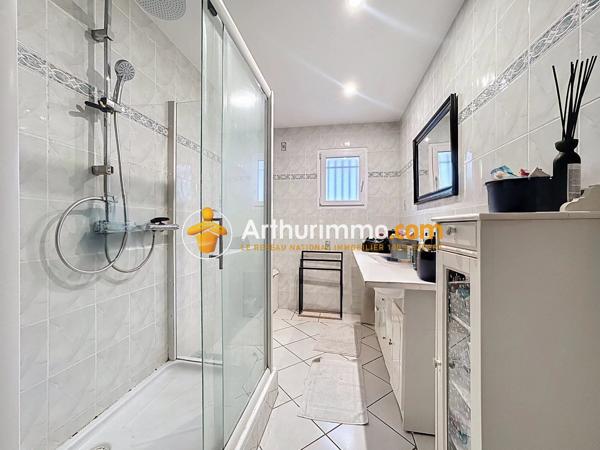 Vente                                                      Maison
                        
                     5 pièces                      101 m2                     à Optevoz