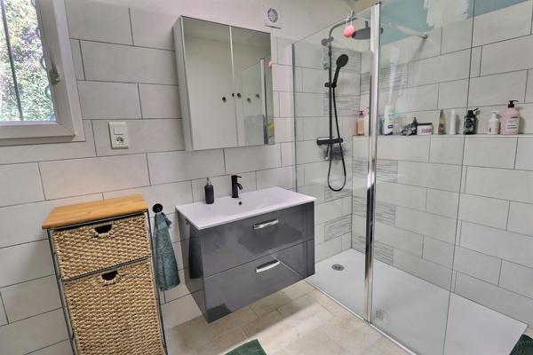 A VENDRE Entraigues Sur La Sorgue Maison 5 pièce(s) 130 m²