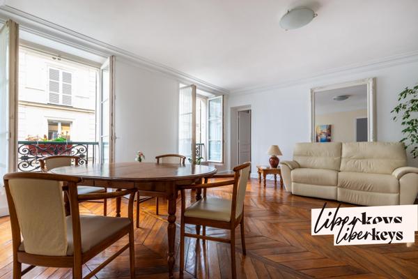 Appartement traversant de 4 pièces de 89 m² - Métro Hôtel de ville - Paris 4 