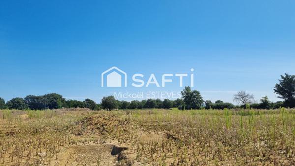 Terrain à batir de 619 m²