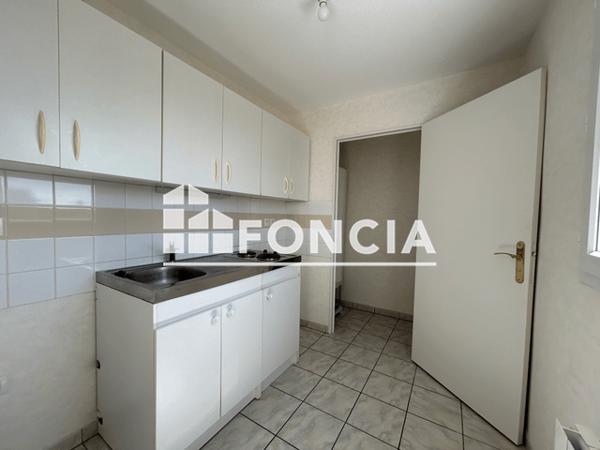 Location Appartement 3 pièces 53.1 m² - 685 RUE DES ESTINGANTS Beuzeville 27210