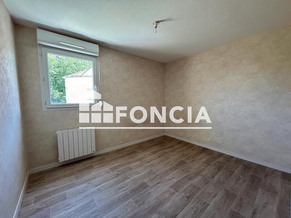 Location Appartement 3 pièces 53.1 m² - 685 RUE DES ESTINGANTS Beuzeville 27210