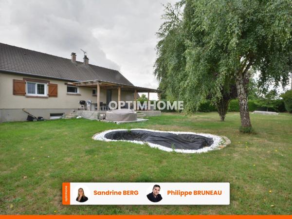 Maison lumineuse avec grande pièce de vie, trois chambres et jardin de 980 m²