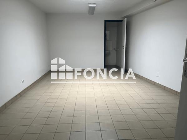 Location Local commercial 1 pièce 73.31 m² - 59 GRANDE RUE Chateau Thierry 02400