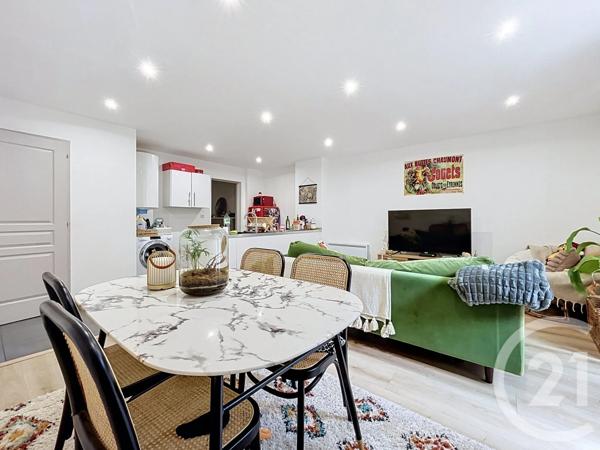 Immeuble à vendre  335,87 m 2   ST JULIEN LES METZ  - 57