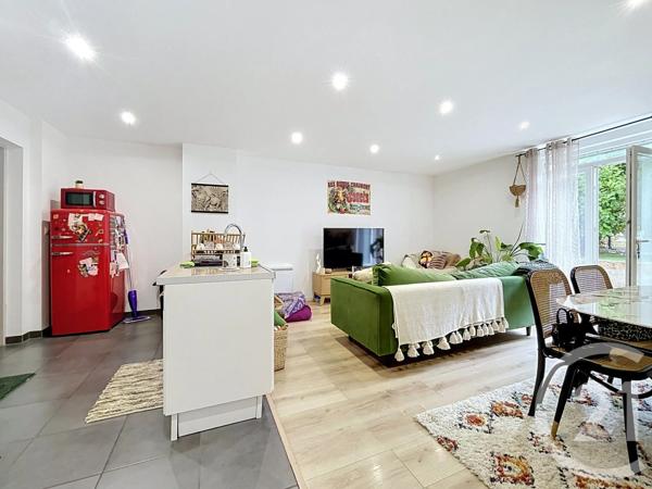 Immeuble à vendre  335,87 m 2   ST JULIEN LES METZ  - 57