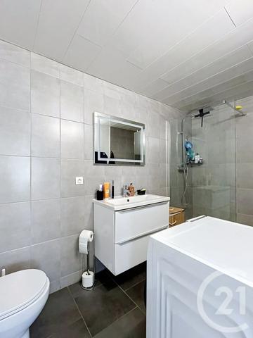 Immeuble à vendre  335,87 m 2   ST JULIEN LES METZ  - 57