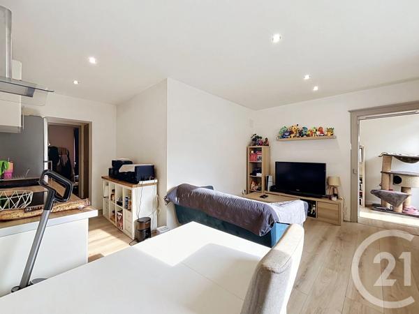 Immeuble à vendre  335,87 m 2   ST JULIEN LES METZ  - 57