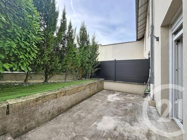 Immeuble à vendre  335,87 m 2   ST JULIEN LES METZ  - 57