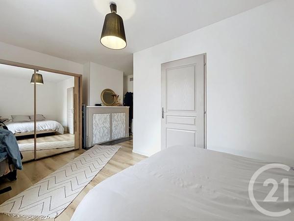 Immeuble à vendre  335,87 m 2   ST JULIEN LES METZ  - 57