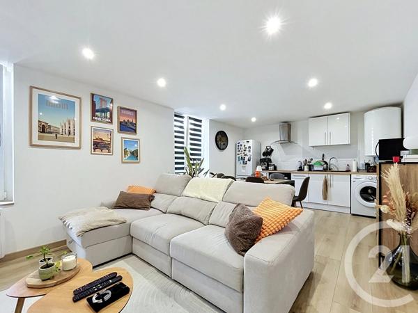 Immeuble à vendre  335,87 m 2   ST JULIEN LES METZ  - 57