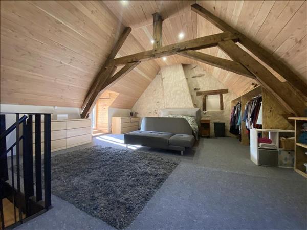 Maison à vendre |  Genouillac |  4 pièces | 195 m²