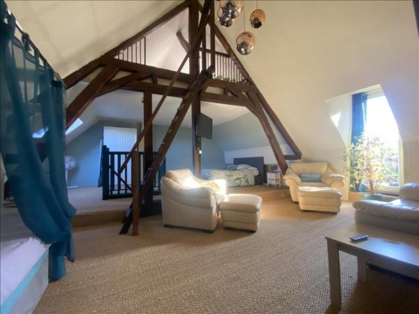 Maison à vendre |  Genouillac |  4 pièces | 195 m²