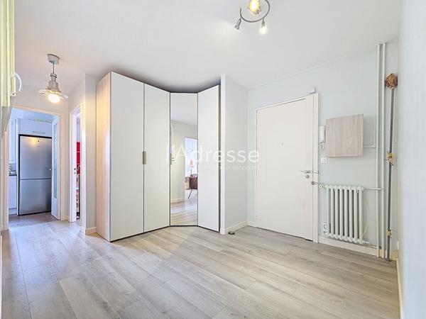 Appartement Paris 2 pièce(s) 55,63 m2