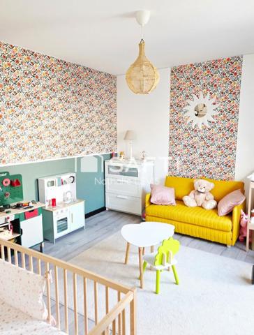 Maison cubique contemporaine sans travaux et lumineuse