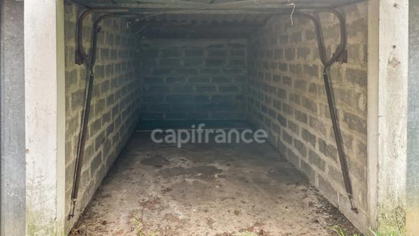 Garage (Box individuel) au calme – Rue Pierre, Bordeaux