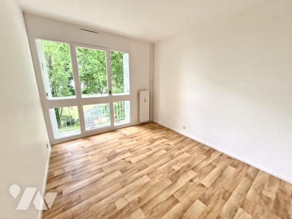 FLEURY-LES-AUBRAIS Quartier de Lamballe appartement T 3 refait à neuf