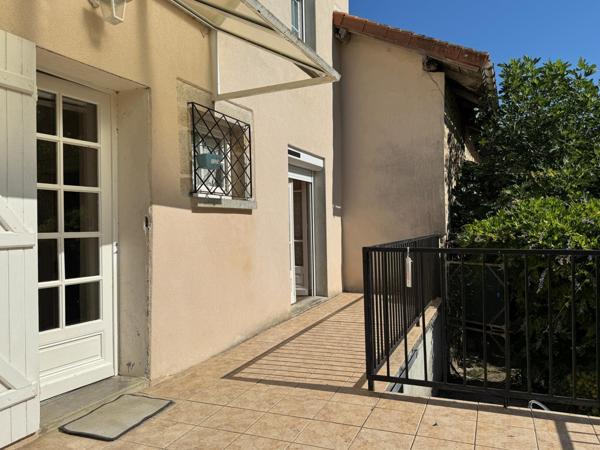 En pierre - Grange & jardin  attenants - 2 à 4 chambres