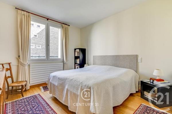 Appartement à vendre  3 pièces - 70,23 m 2   PARIS  - 75015