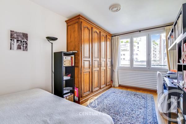 Appartement à vendre  3 pièces - 70,23 m 2   PARIS  - 75015