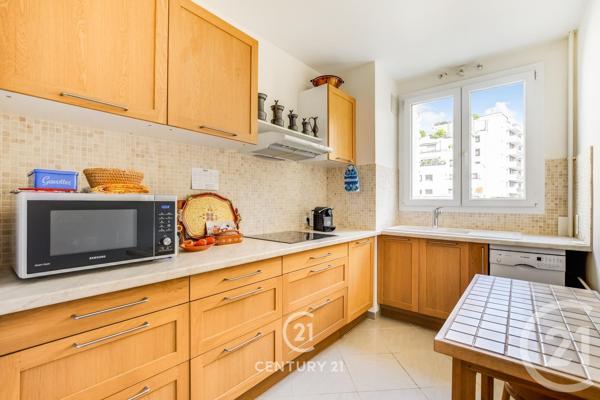 Appartement à vendre  3 pièces - 70,23 m 2   PARIS  - 75015