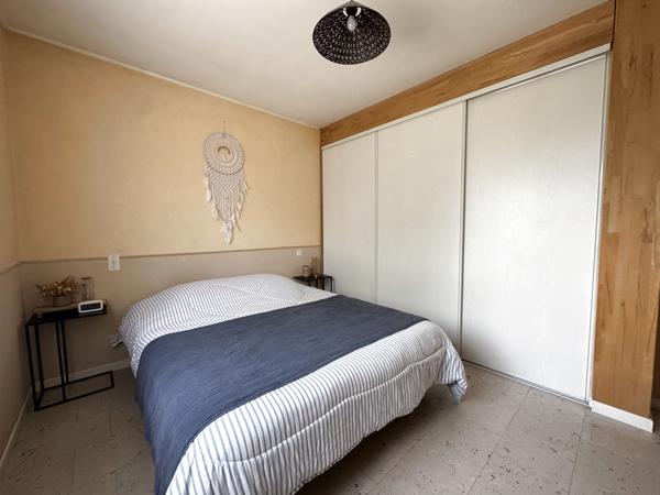 Auray (56400) MAISON DE CHARME RENOVEE 4 CHAMBRES - SUR SOUS SOL COMPLET -TERRAIN 1140 m²