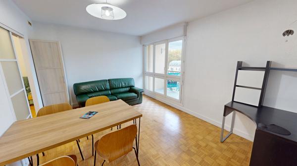 Appartement Ivry Sur Seine 2 pièces avec balcon - 55 m2