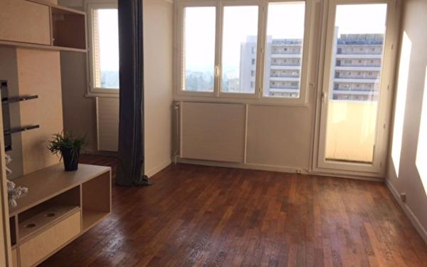 Appartement à louer    3 pièces •  Lyon 4