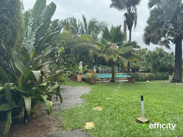 Maison 6 pièces - 250 m²