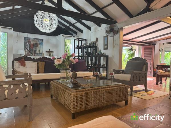 Maison 6 pièces - 250 m²