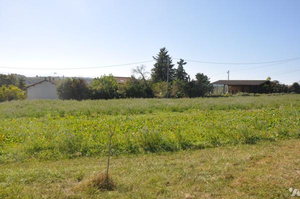 AURIGNAC proche, terrain à bâtir de 1220m² exposé sud ouest. prix : 24.000 € CC
