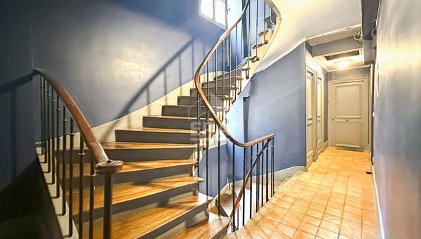 A VENDRE CHARMANT 2/3P 65M2 CALME ET LUMINEUX GONCOURT CANAL ST MARTIN PARIS 10E