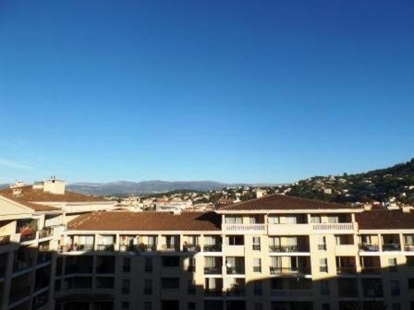 CANNES LA BOCCA CENTRE STUDIO coin nuit séparé