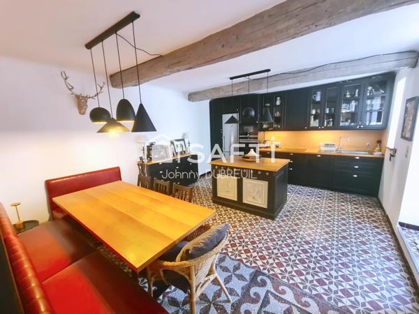 PIGNANS – Maison de Maître d’exception de 300m2 au cœur du village avec jardin et piscine