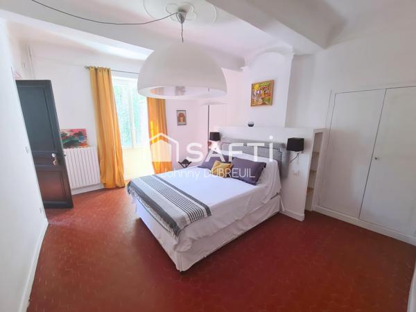 PIGNANS – Maison de Maître d’exception de 300m2 au cœur du village avec jardin et piscine