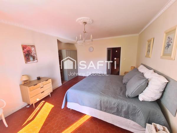 PIGNANS – Maison de Maître d’exception de 300m2 au cœur du village avec jardin et piscine