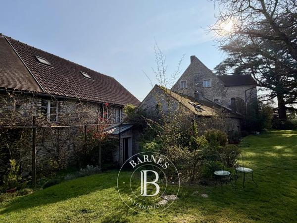 Dourdan, Propriété 20 Chambres -  700 m² à vendre