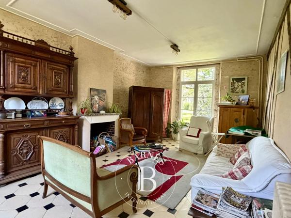 Dourdan, Propriété 20 Chambres -  700 m² à vendre