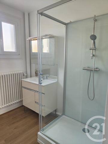 Appartement T3 à vendre  4 pièces - 58,40 m2 COSNE COURS SUR LOIRE - 58