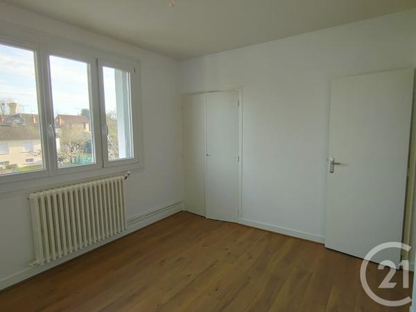 Appartement T3 à vendre  4 pièces - 58,40 m2 COSNE COURS SUR LOIRE - 58