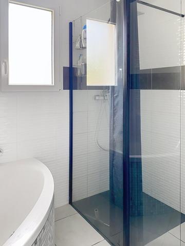 Maison moderne au coeur de la forêt des Landes