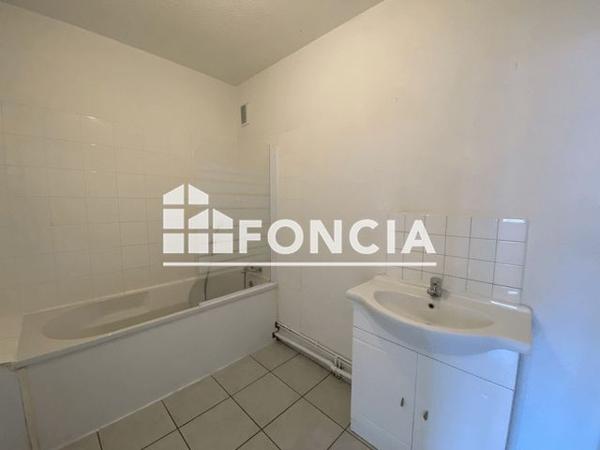 Location Appartement 2 pièces 57.2 m² - 57 RUE BONNABAUD Clermont Ferrand 63000