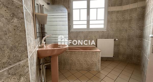 Location Maison 5 pièces 96.5 m² - Châtellerault 86100