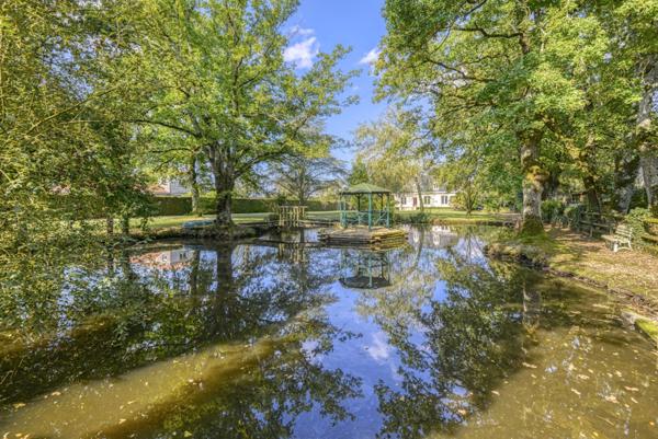 Vente Maison270 m² - 7 Pièces - LES SORINIERES (44840)