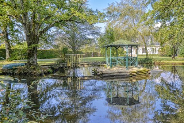 Vente Maison270 m² - 7 Pièces - LES SORINIERES (44840)